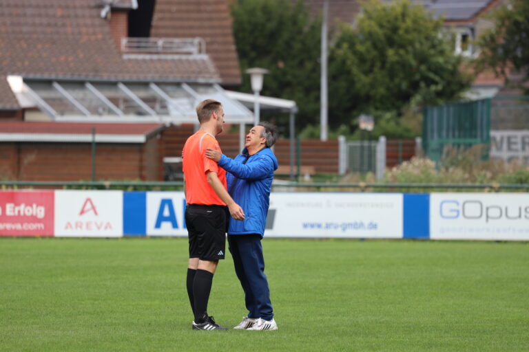 Trainer U15 mit Schiri